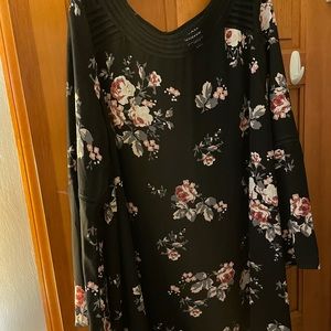 Black floral maternity dress